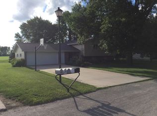 728 15th St, Dawson, MN 56232