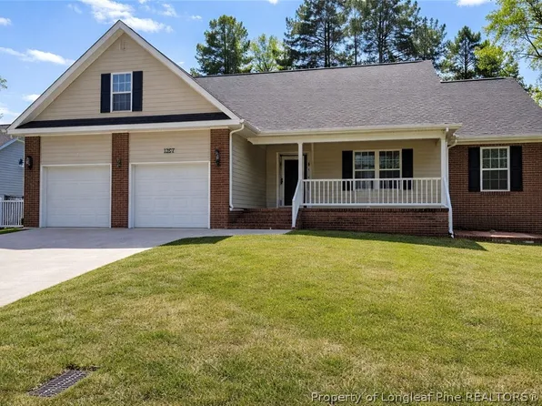 3327 Broomsgrove Dr, Fayetteville, NC 28306