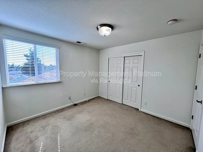 5460 W Ashcroft Ave — Photo 20