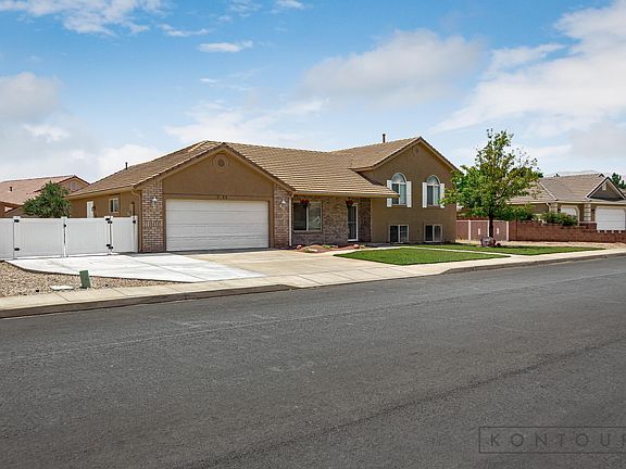 3rd image of 3755 W Rachel Dr