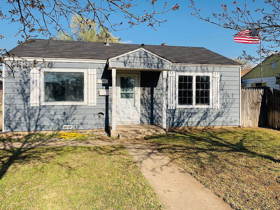 1st image of 210 Pine Ave