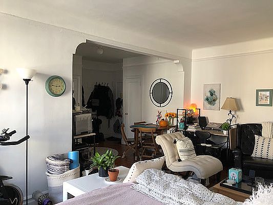 1st image of 209 W 104th St APT 6G