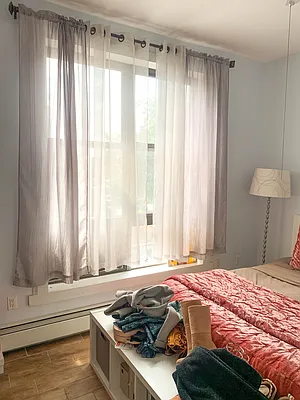 Rented by EXR | media 22