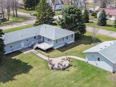 206 2nd St NE, Steele, ND, 58482