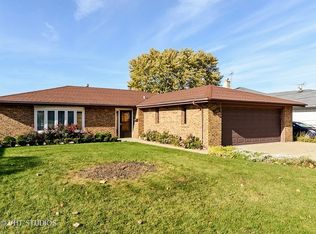 4102 Scott St, Schiller Park, IL 60176