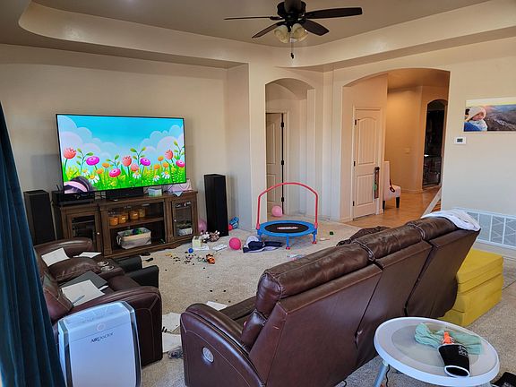 5th image of 275 E Stonehedge Dr