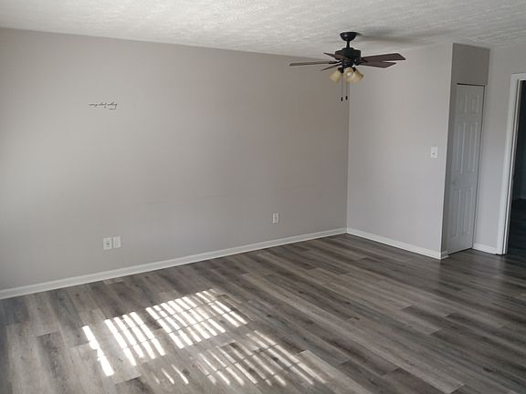 Living Room Unfurnished