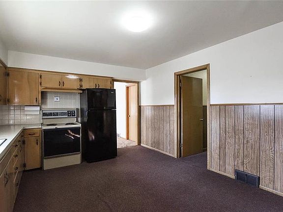 3rd image of 403 N 13th St