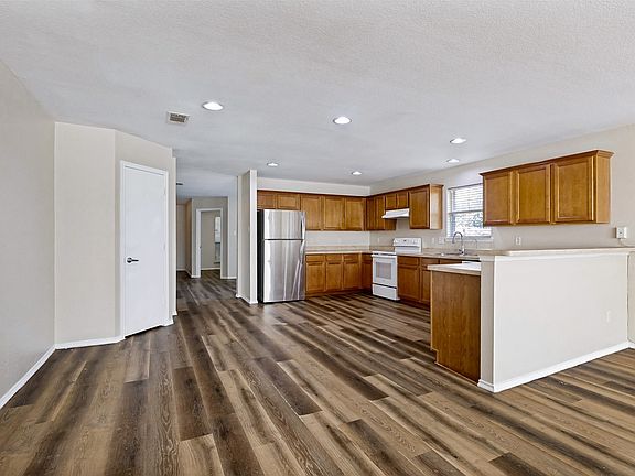 4th image of 10417 Winding Passage Way