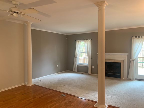 3rd image of 19117 Grotto Ln
