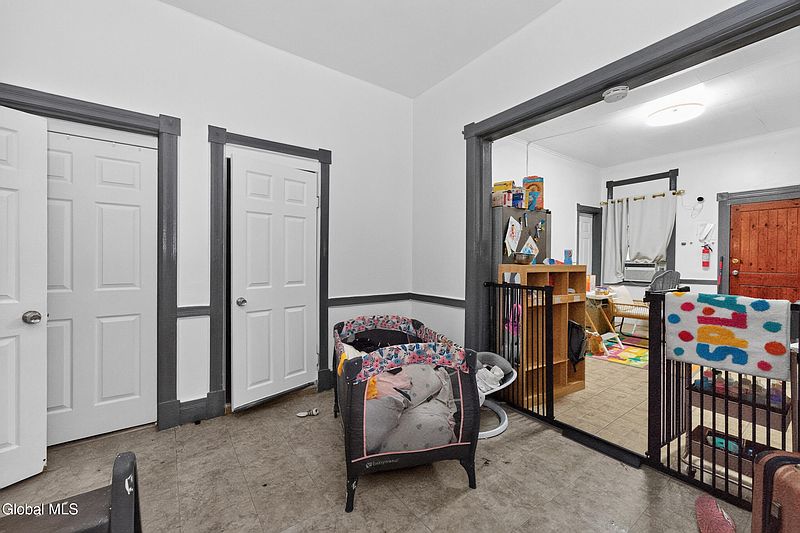 3rd image of 227 Colonie Street