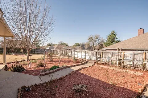 3863 Lamb Dr — Photo 7