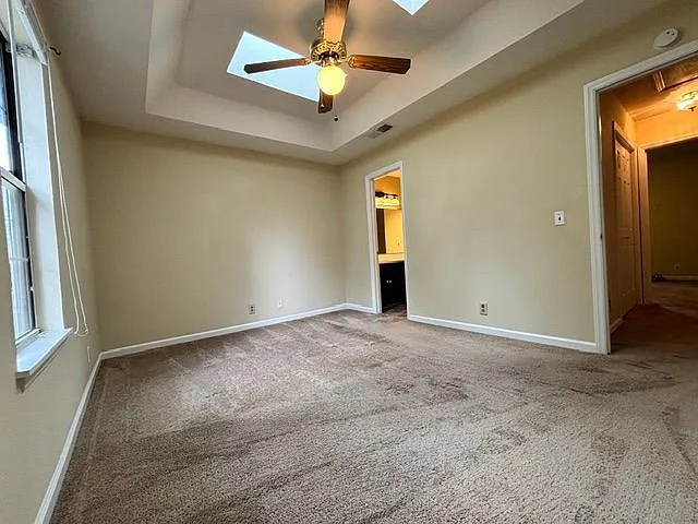 211 Hillside Ct — Photo 22