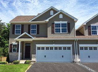937 Spring White Dr, Breinigsville, PA 18031