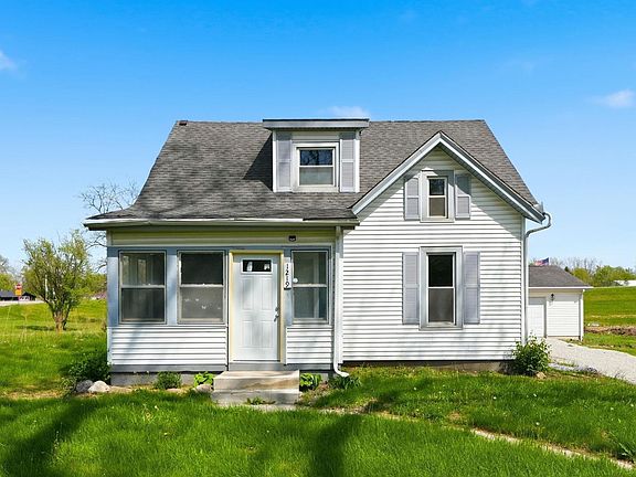 2nd image of 1219 Estella Ave