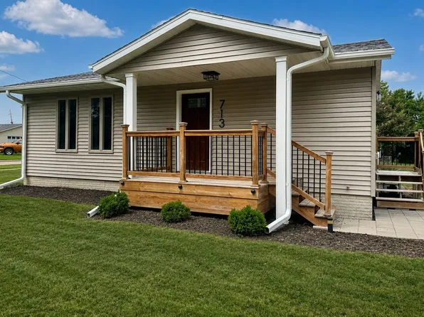 713 W Jones St, Knoxville, IA 50138