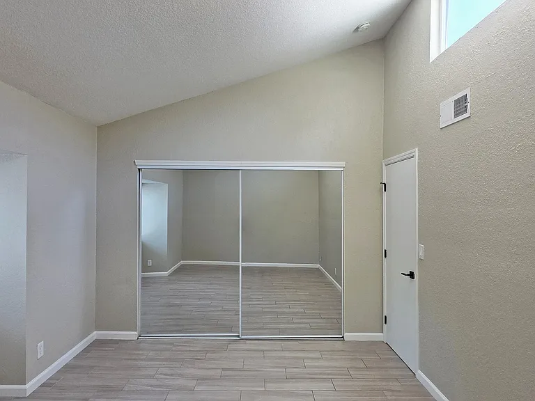 2222 I St #15 — Photo 17