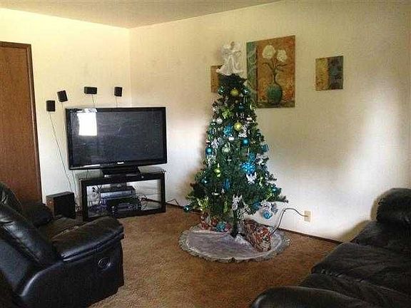 2nd image of 324 Avenue E