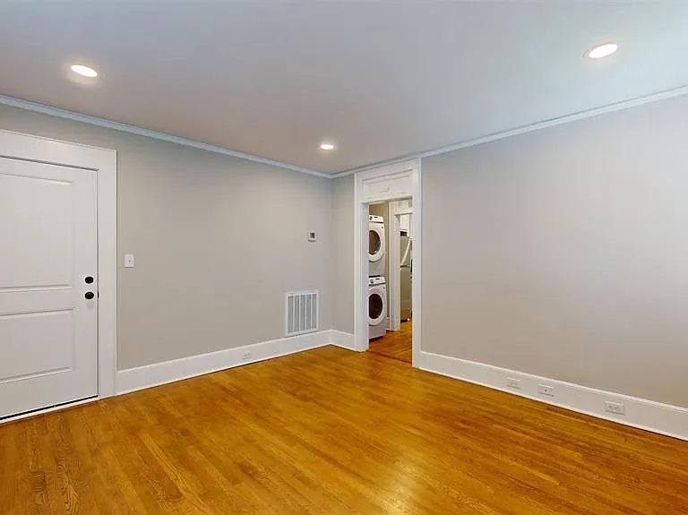 3016 Kershaw St #2 — Photo 4