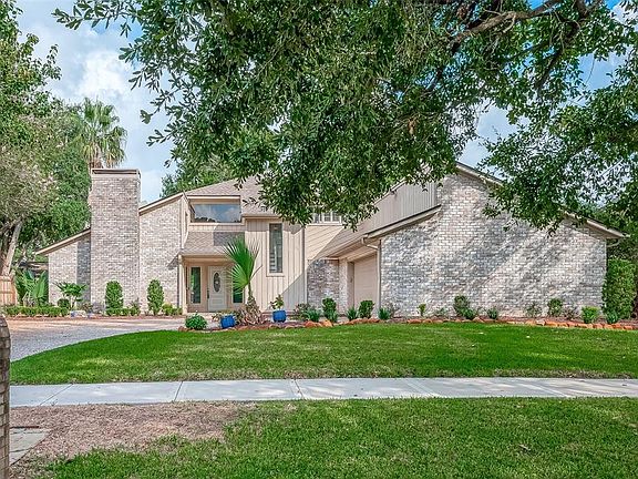 3rd image of 15915 Larkfield Drive