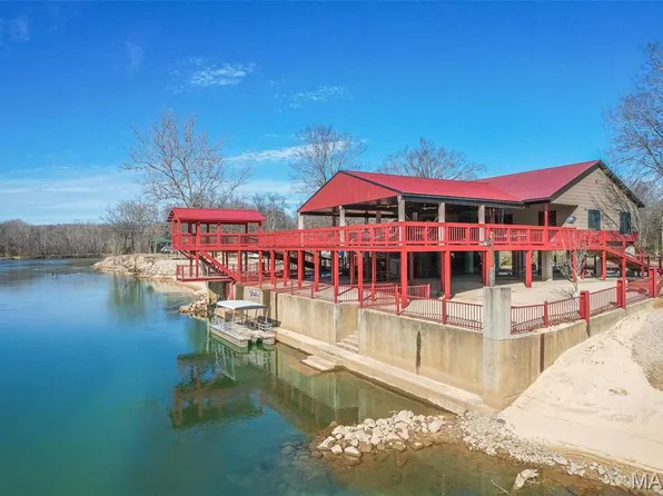 1585 River Valley Rd, Doniphan, MO 63935
