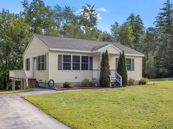 29 Franklin Way, Alton, NH 03809