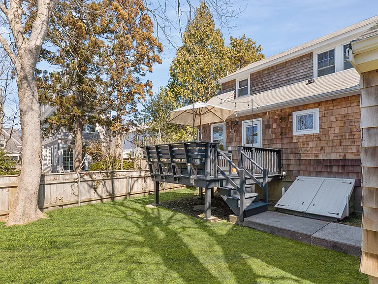 193 Coggeshall Ave — Photo 26