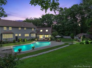 56 Alderbrook Dr, Topsfield, MA 01983