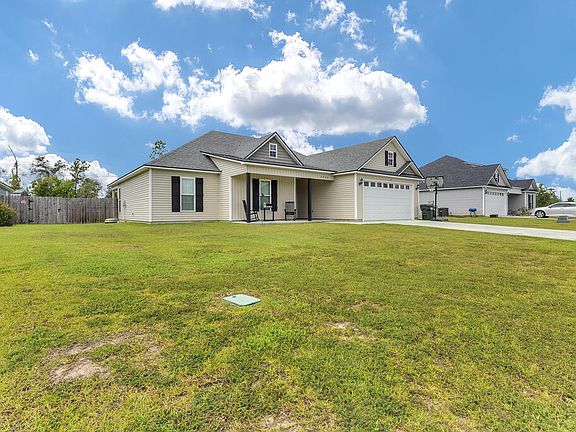 2nd image of 3804 Renee Pl