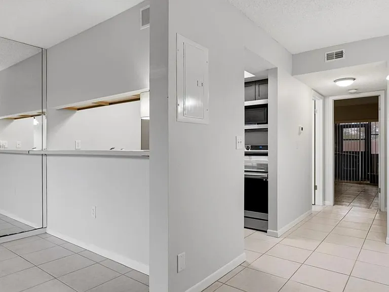 2420 Winding Creek Blvd #M-105 — Photo 1