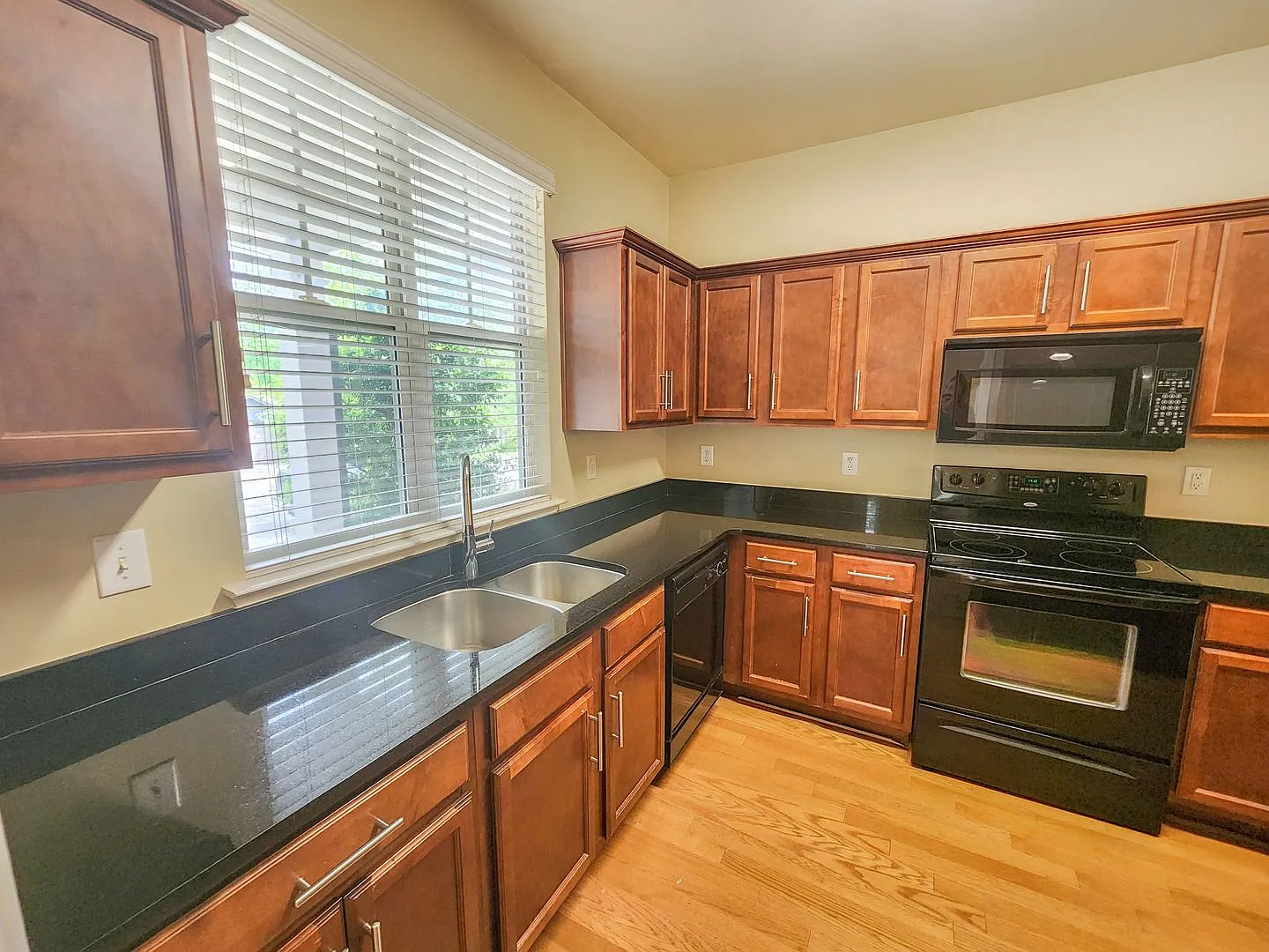 Park at Melrose Town Home — Photo 4