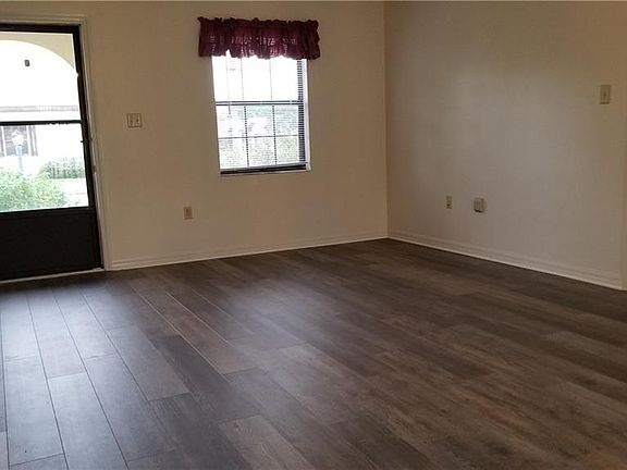 5th image of 41 N 20th St APT 30
