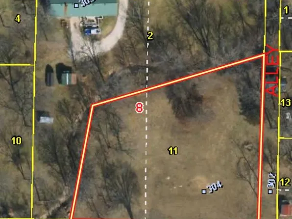 304 10th St, Crocker, MO 65452