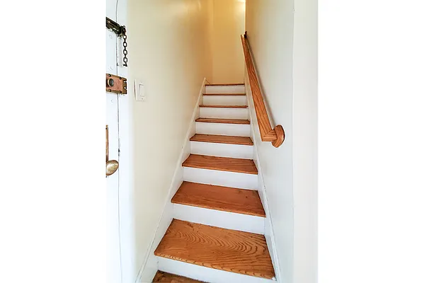 Rented by Warburg | media 4