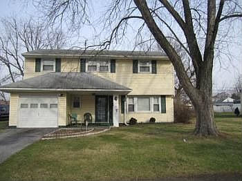 1st image of 16 McCord Dr