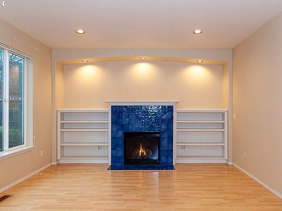 2nd image of 1102 SE Tamora Ave