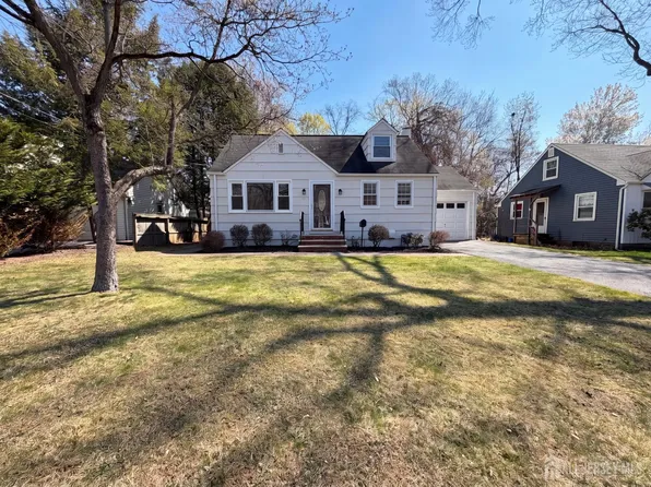 19 Delekas Ave, South Plainfield, NJ 07080