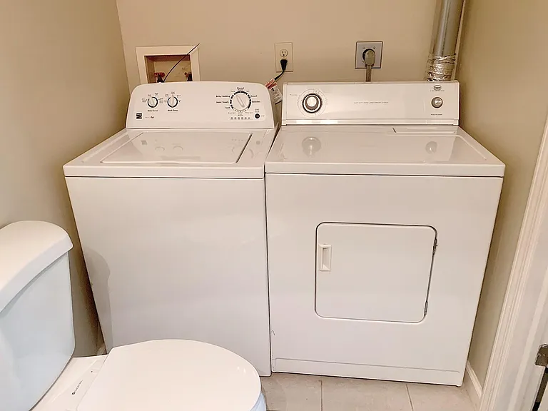 5325 Portland St #104 — Photo 9