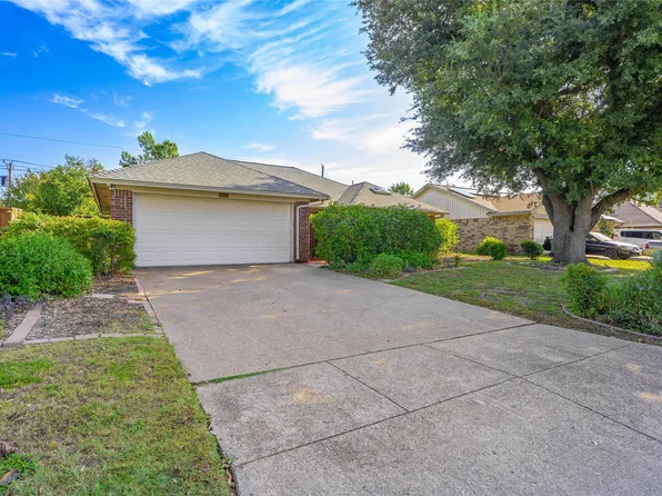 5628 Caracas Dr, North Richland Hills, TX 76180