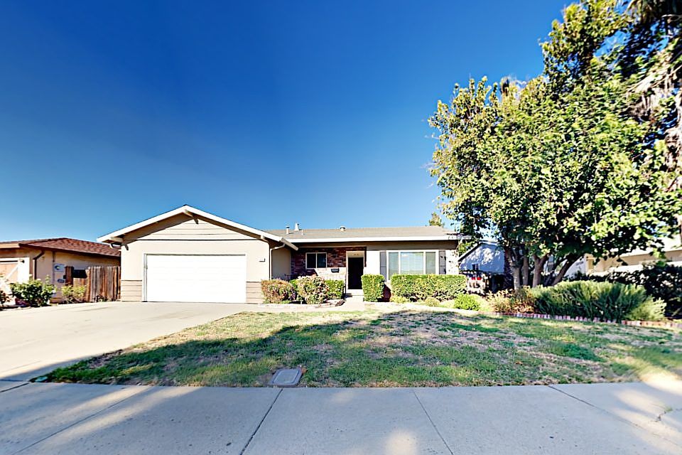 1st image of 3153 S Francisco Way