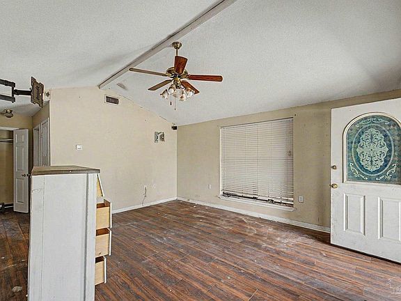 5th image of 219 Arbor Ave
