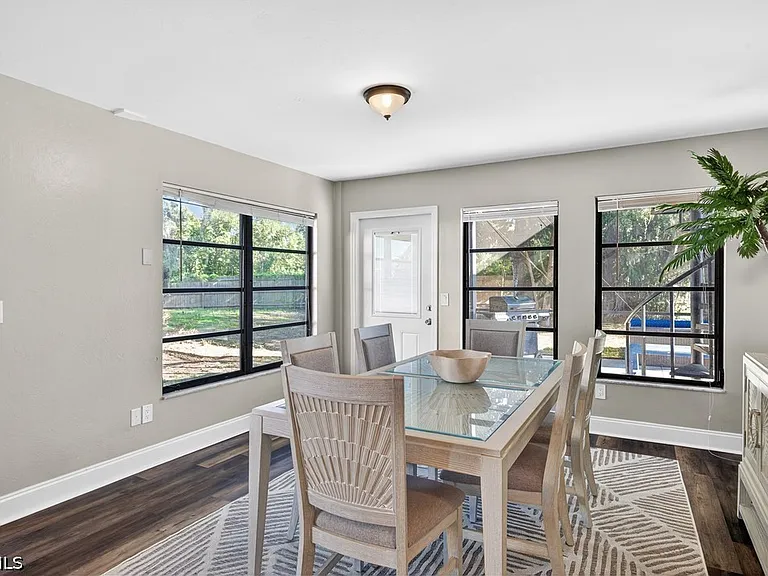 1576 Beechwood Trl — Photo 15