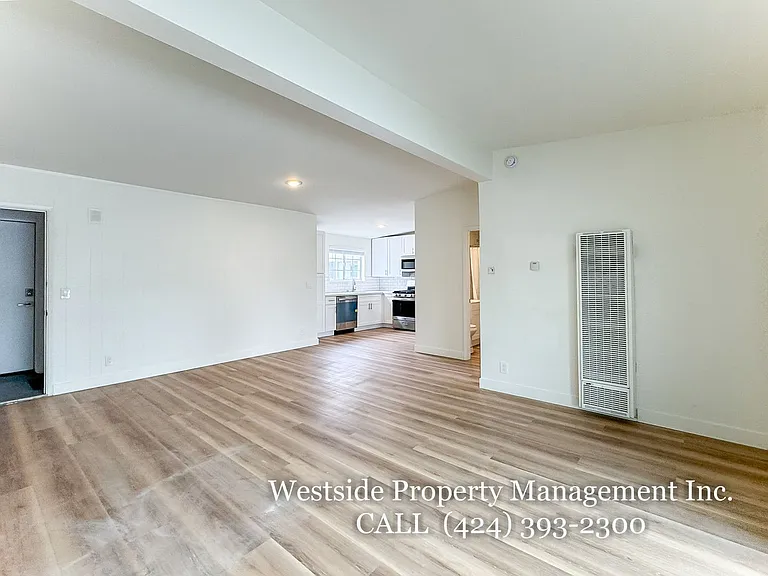 3630 Midvale Ave #17 — Photo 2