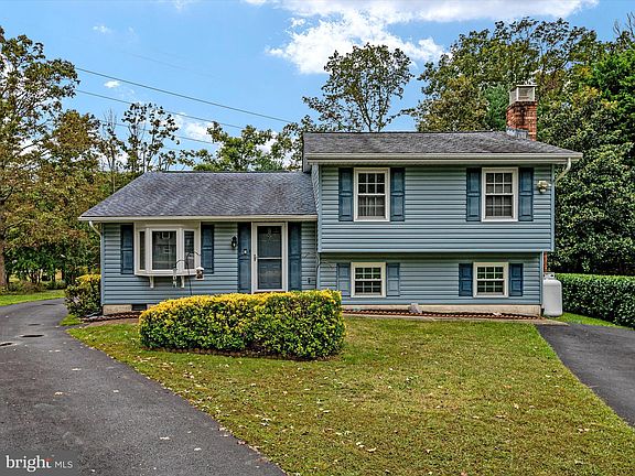 3rd image of 1509 King Philip Cir