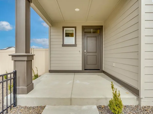 8072 Ranchland Ln, West Richland, WA 99353