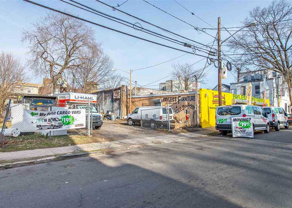 2nd image of 13 Brookdale Ave
