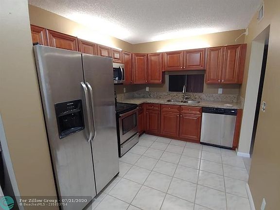 3rd image of 7951 Southgate Blvd
