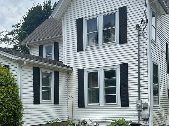 2nd image of 992 Main St