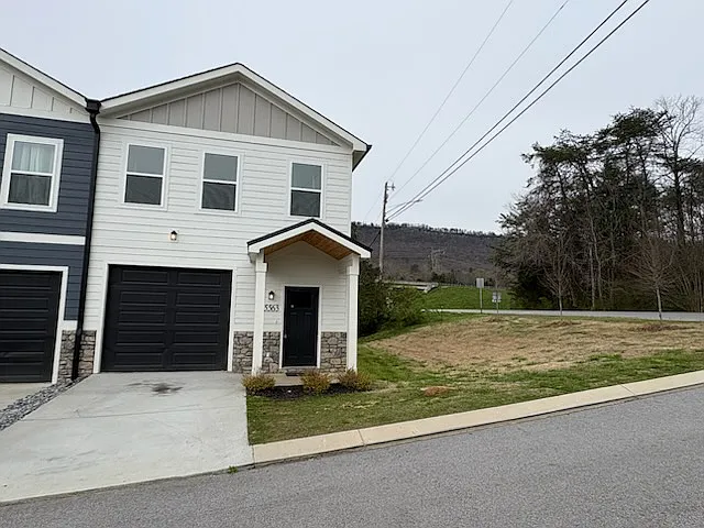1 5563 Stream Ln #1 — Photo 4