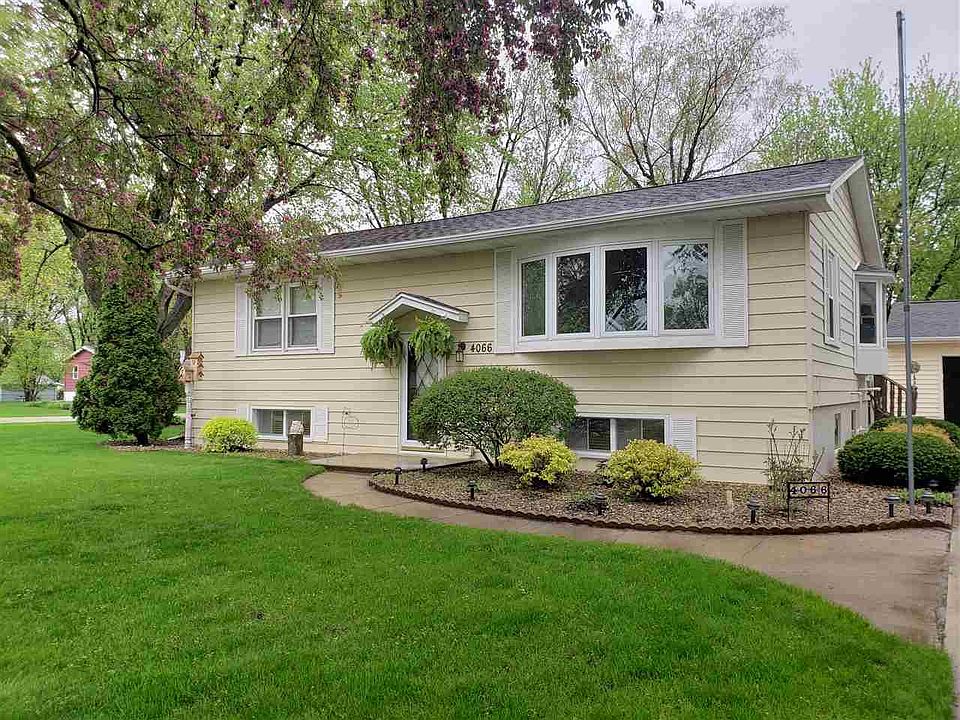 Historic housing and mixed-use buildings near downtown Dubuque Iowa